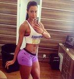 Fitness-Girl-Selfie-Model-Gracyanne-Barbosa-7.jpg