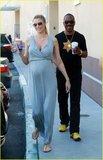 eddie-murphy-out-with-prego-paige-butcher-18.jpg