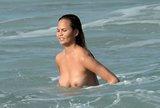 Chrissy-Teigen-Topless-Candids-Miami-Beach-Kanoni-3.jpg
