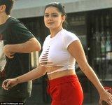 448FA67C00000578-4907664-Defiant_Ariel_Winter_stepped_out_in_another_revealing_outfit_on_-m-26...jpg