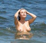 Joanna-Krupa-topless-black-bikini-miami-kanoni-2.jpg
