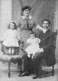 laroche family 1912.jpg