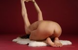 flexible-girl-naked-yoga-09.jpg
