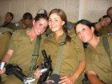 girls_in_the_IDF.jpg