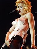 madonna-in-the-conical-bra-on-the-blonde-ambition-tour-wembley-stadium-1990.jpg