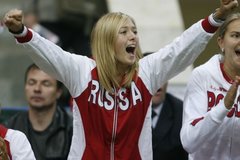 Maria-Sharapova-avec-la-Russie-en-Fed-Cup-930x620_reference.jpg