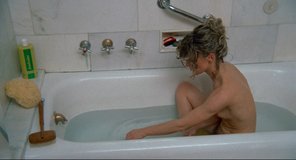 Julie.Christie_-_Dont.Look_.Now_.1973.1080p.Blu-ray.NCS_.003.jpg