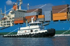 Tugboat-container-ship.jpg