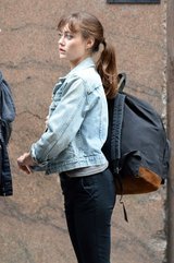 ella-purnell-on-the-set-of-sweetbitter-in-new-york-10-26-2017-4.jpg