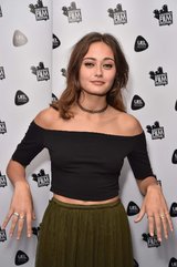 ella-purnell-at-london-premiere-of-access-all-areas-at-rich-mix-010717_3.jpg