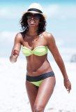 12316_Kelly_Rowland_Bikini_Candids_on_the_Beach_in_Miami_April_2_2011_10_122_600lo.jpg