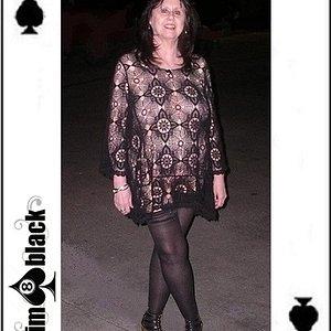 Queen of Spades on the prowl for her King