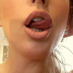 my tongue works wonders ;)