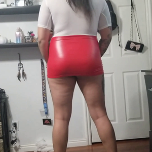 Latex Md White And Red 2_Trim.mp4