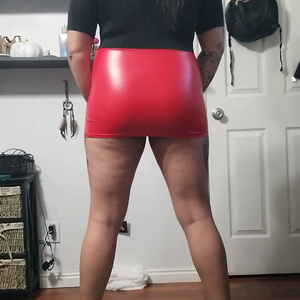 Latex Md Black And Red_Trim.mp4
