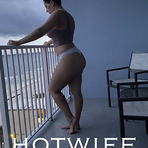 Hotwife Brooke Blaze on vacation