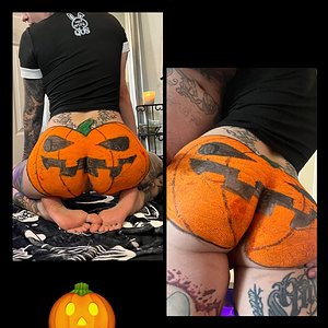 Smash my pumpkin with your big black cock!😈🎃♠️