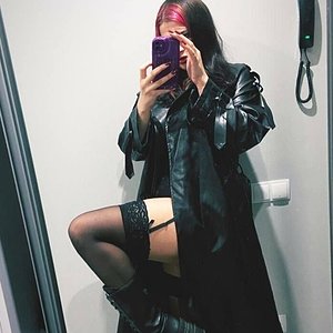 Come use me in a changing room