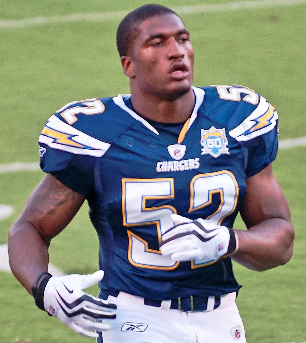 1024px-Larry-English_Chargers-vs-49ers_Sept_4_2009.jpg